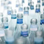 Acque Minerali in Vetro: Controlli di Sicurezza e Processo di Imbottigliamento